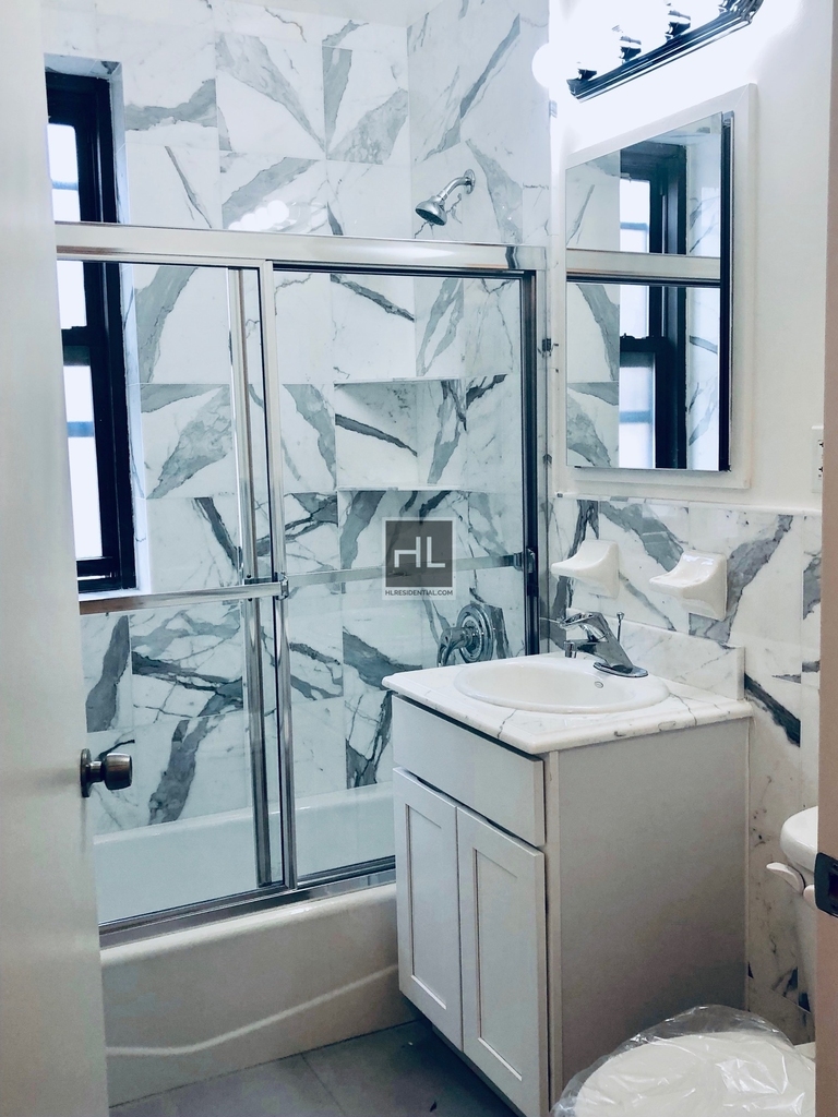 East 78 Street - Photo 4