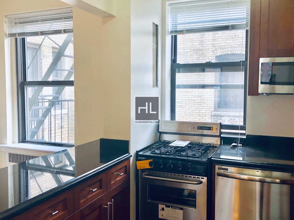 East 78 Street - Photo 0