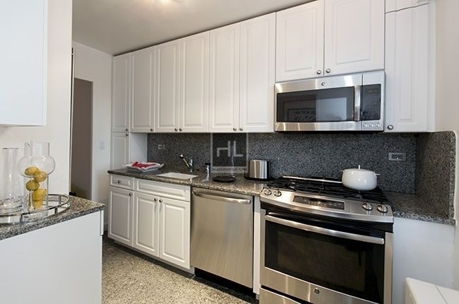 East 77th Street - Photo 0