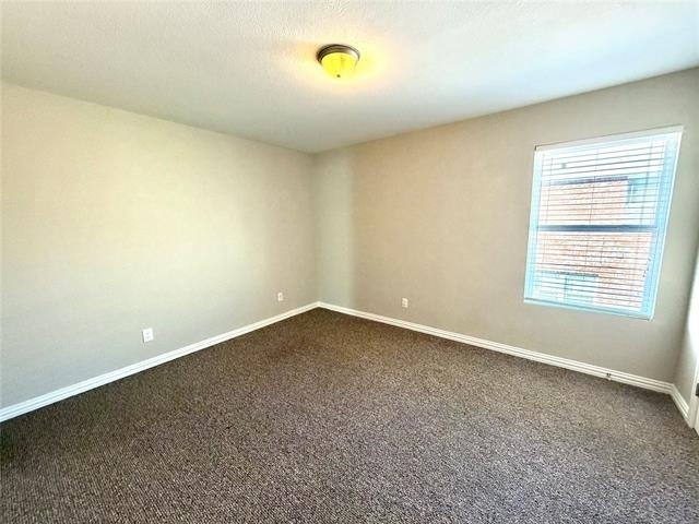 2324 Bloomfield Drive - Photo 5