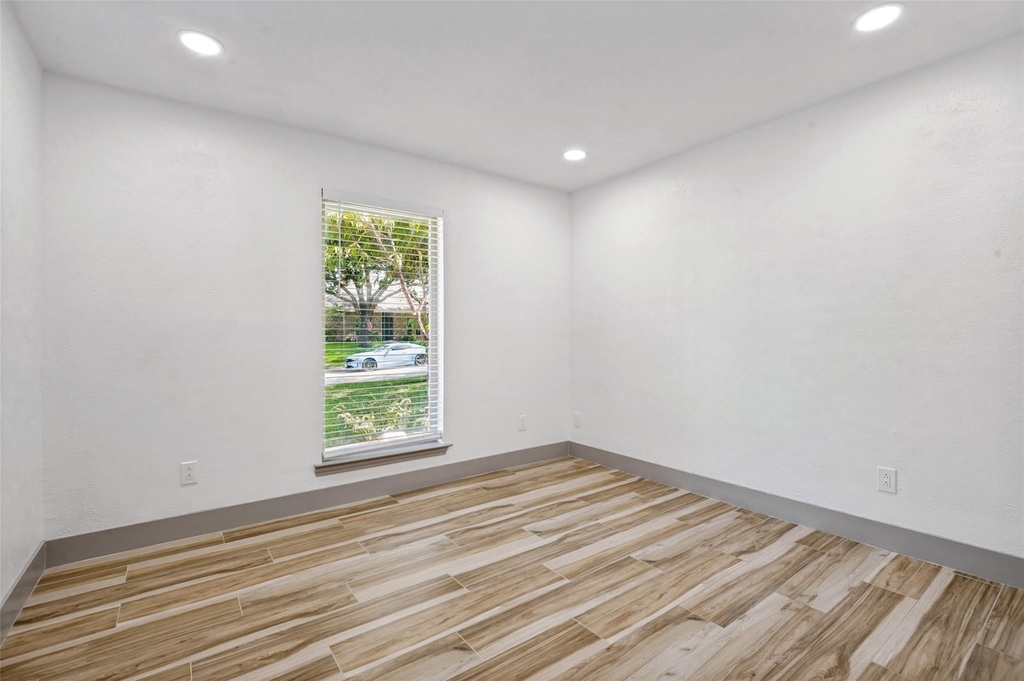 4316 Denver Drive - Photo 14