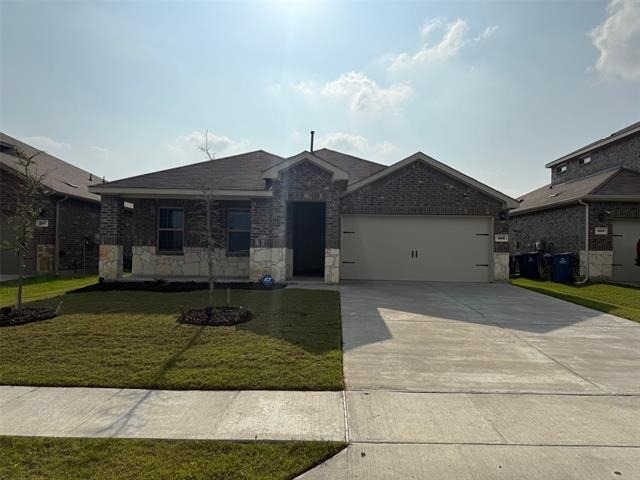 305 Charmed Way - Photo 0