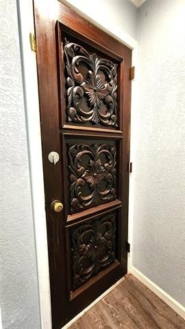 1815 Greenwood Drive - Photo 3