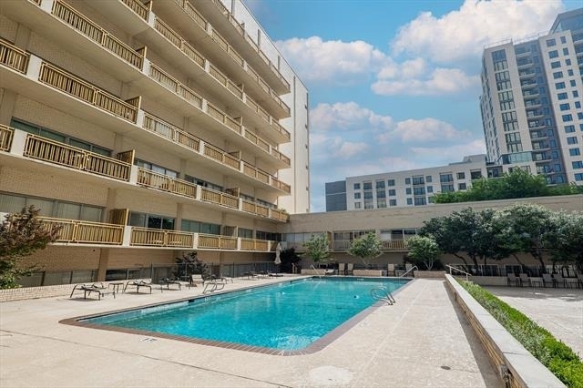 6211 W Northwest Highway - Photo 15