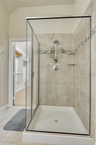 625 Surrey - Photo 18