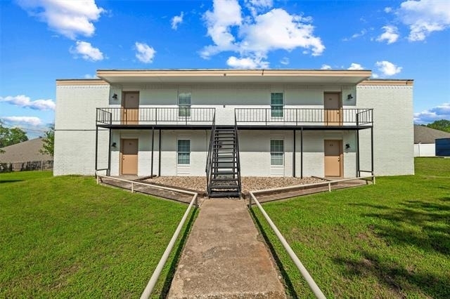 312 W Rentz Street W - Photo 4