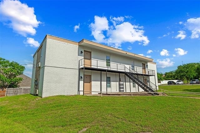 312 W Rentz Street W - Photo 5