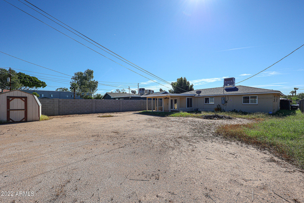 1034 E Elm Street - Photo 27