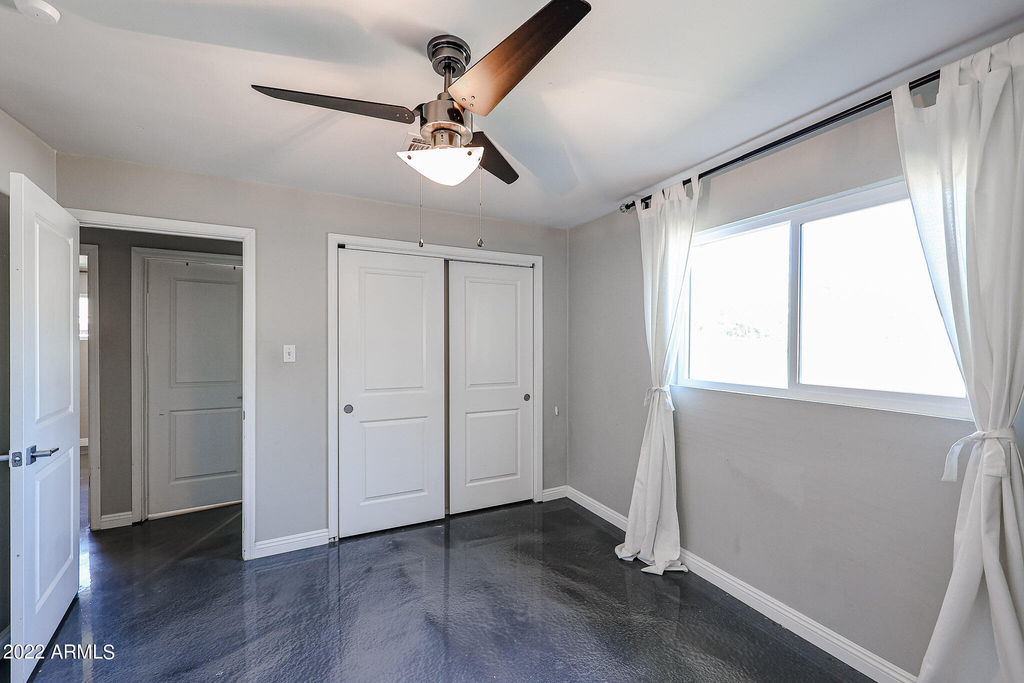 1034 E Elm Street - Photo 13
