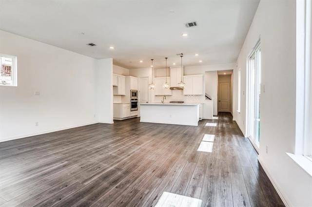 6205 Queens Path - Photo 8