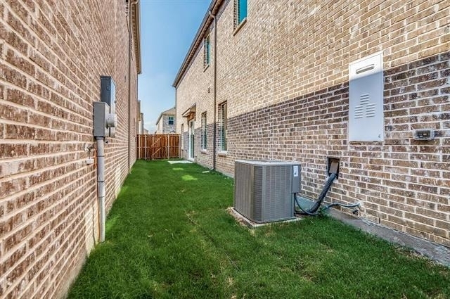 6205 Queens Path - Photo 28