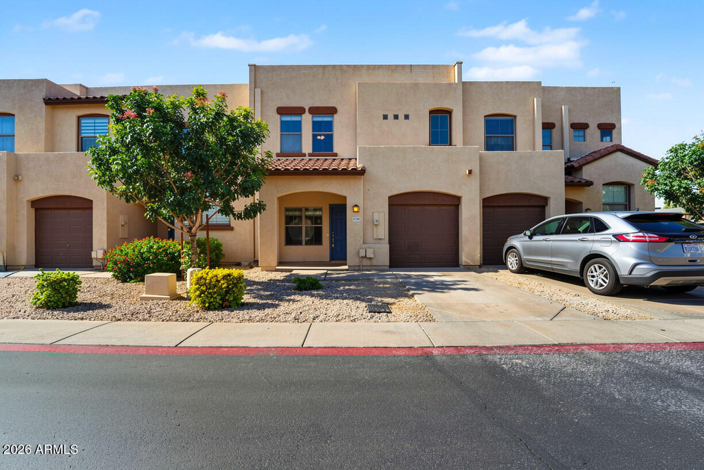 1886 E Don Carlos Avenue - Photo 0