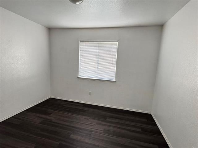 1557 Chivalry Lane - Photo 7
