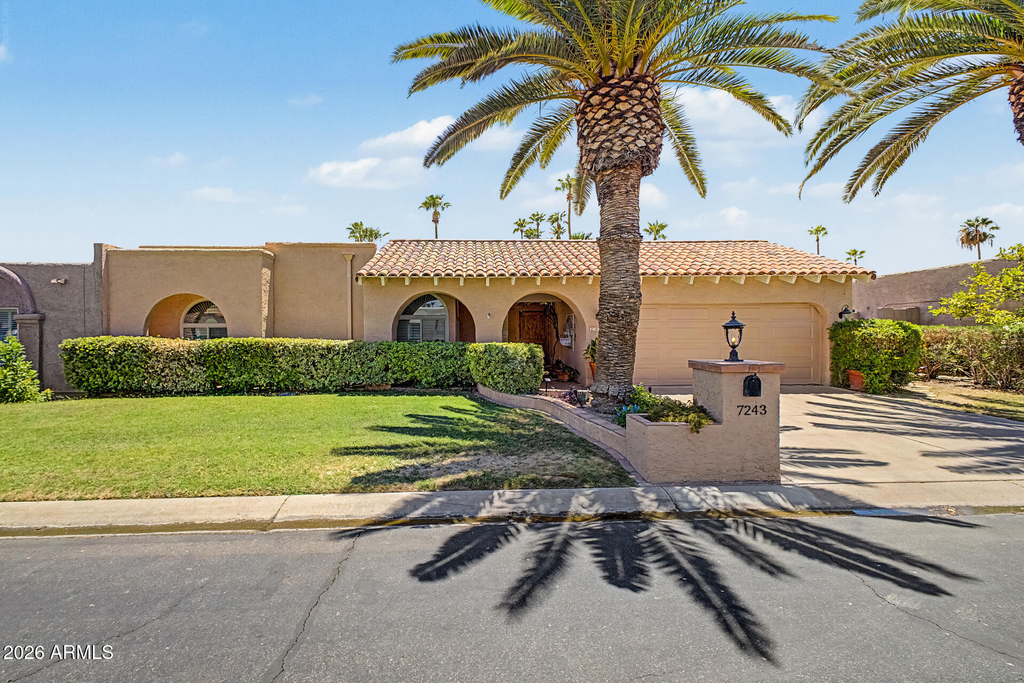 7243 E Montebello Avenue - Photo 0