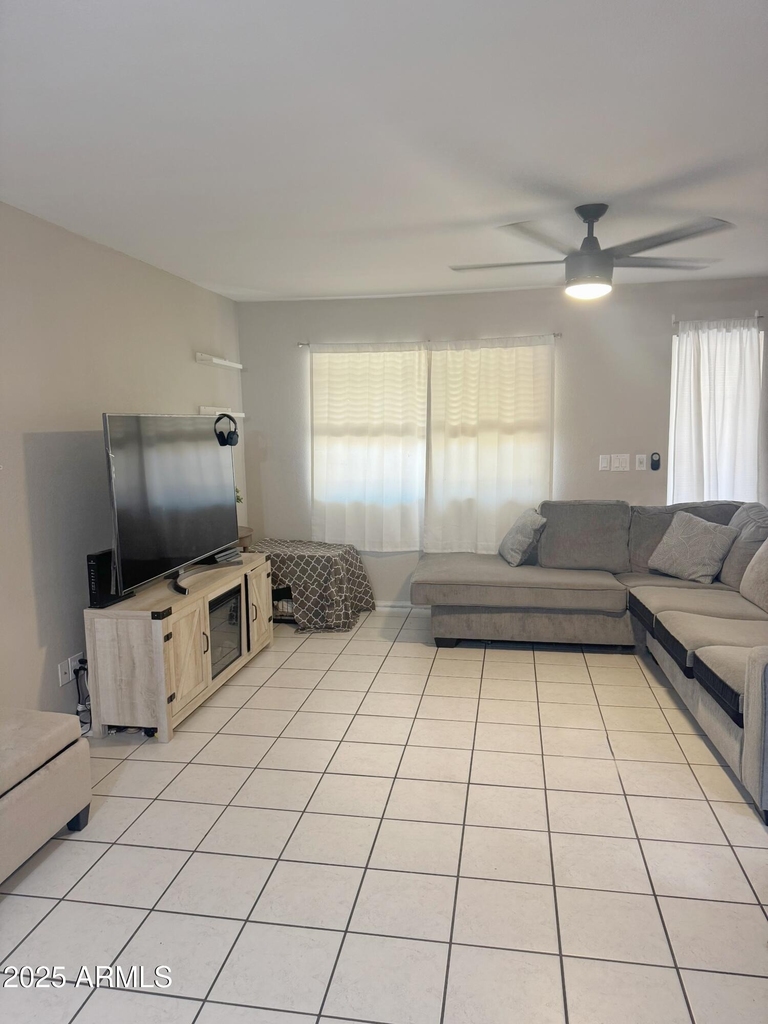 222 W Brown Road - Photo 4