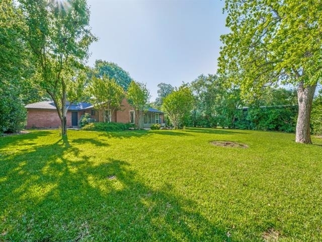 10715 Royal Springs Drive - Photo 11