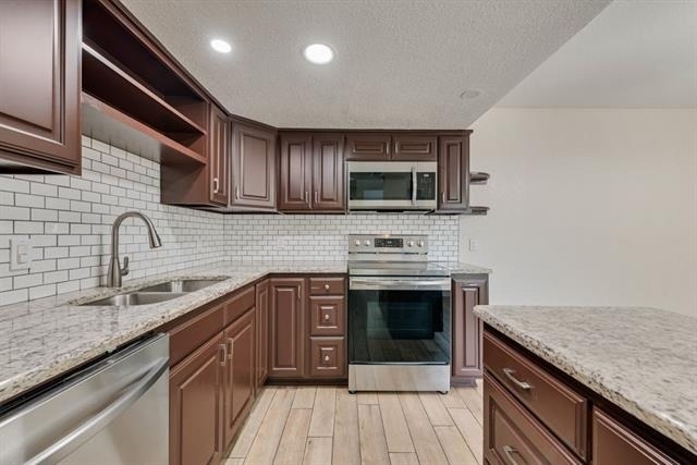 219 W Rochelle Road - Photo 10