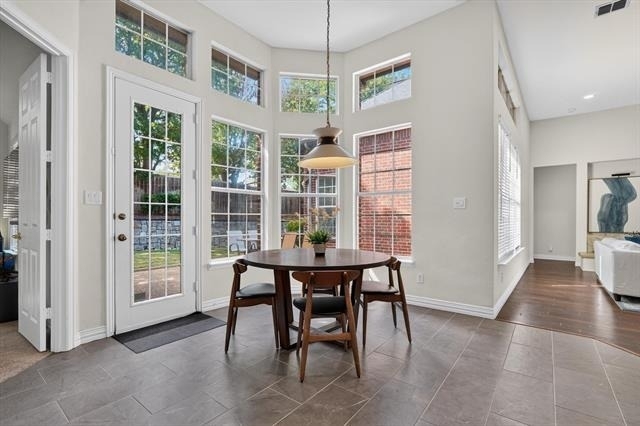 4730 Hampshire Drive - Photo 7