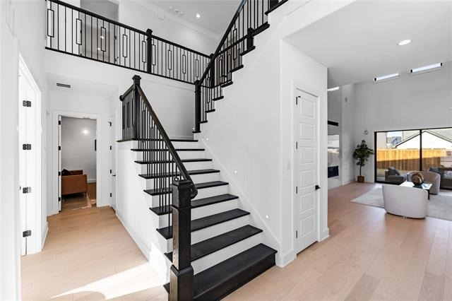 10437 Milkweed Court - Photo 4