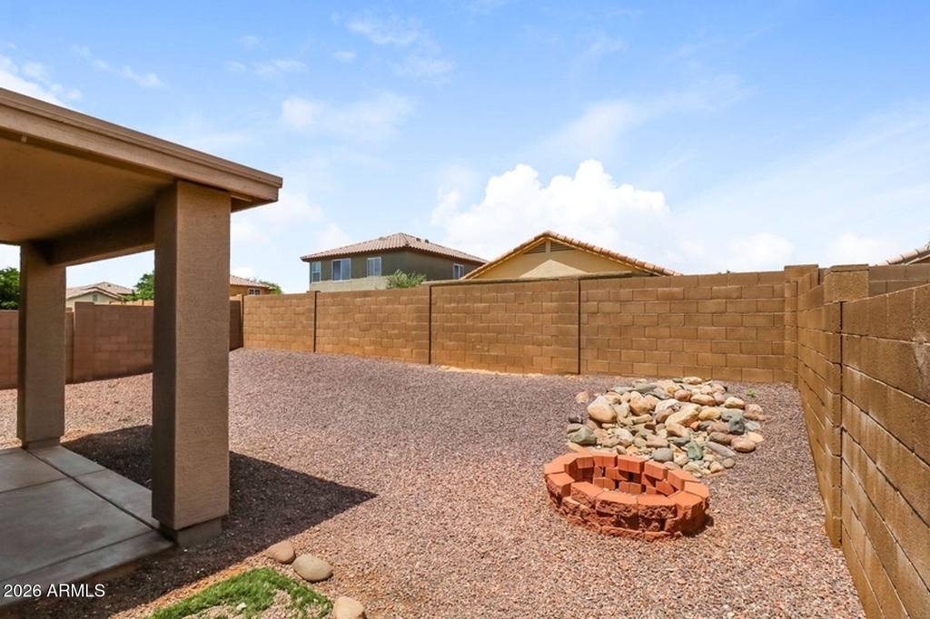 12038 W Corrine Drive - Photo 14