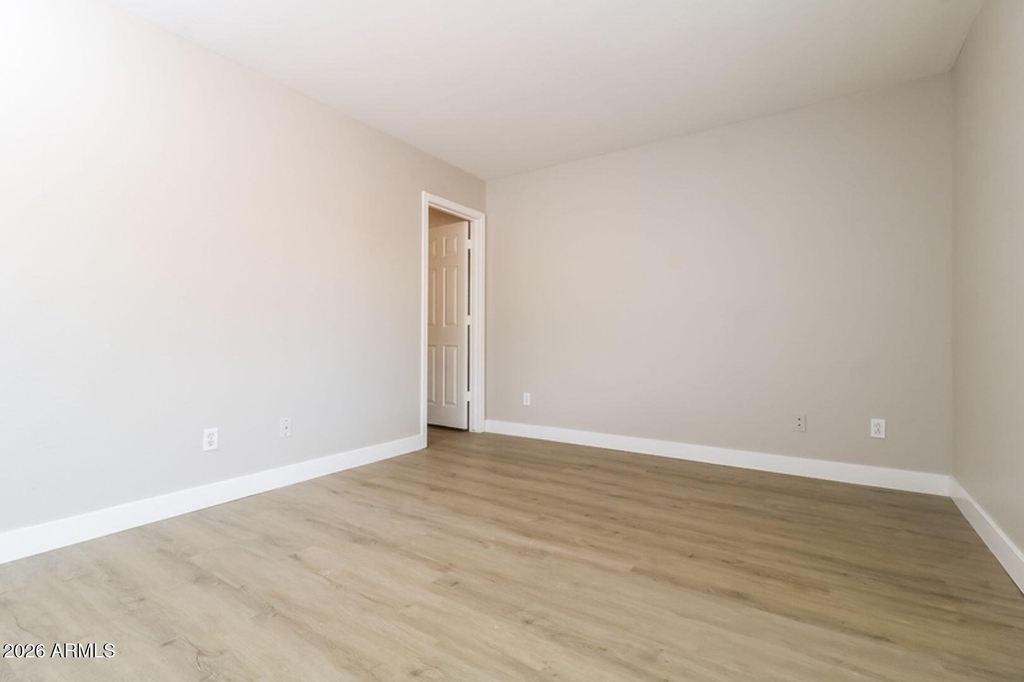 12038 W Corrine Drive - Photo 9