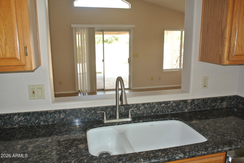 6814 W Louise Drive - Photo 4
