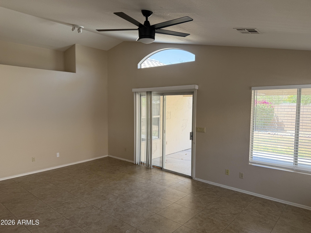 6814 W Louise Drive - Photo 2