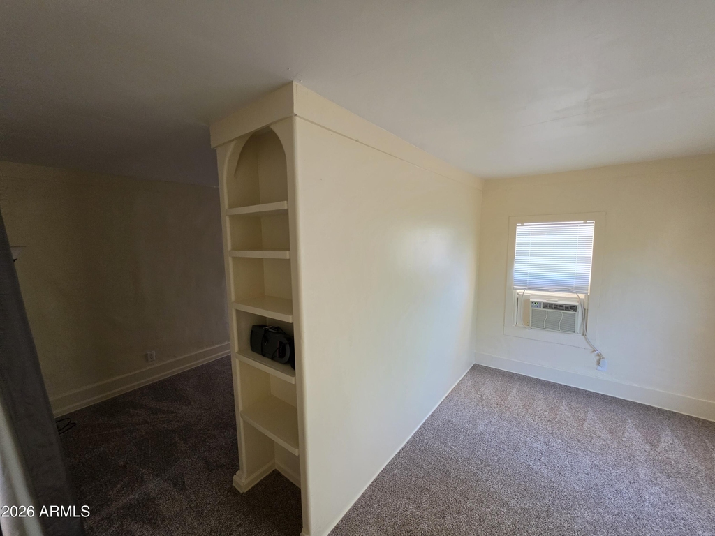 521 W 5th Street - Photo 7