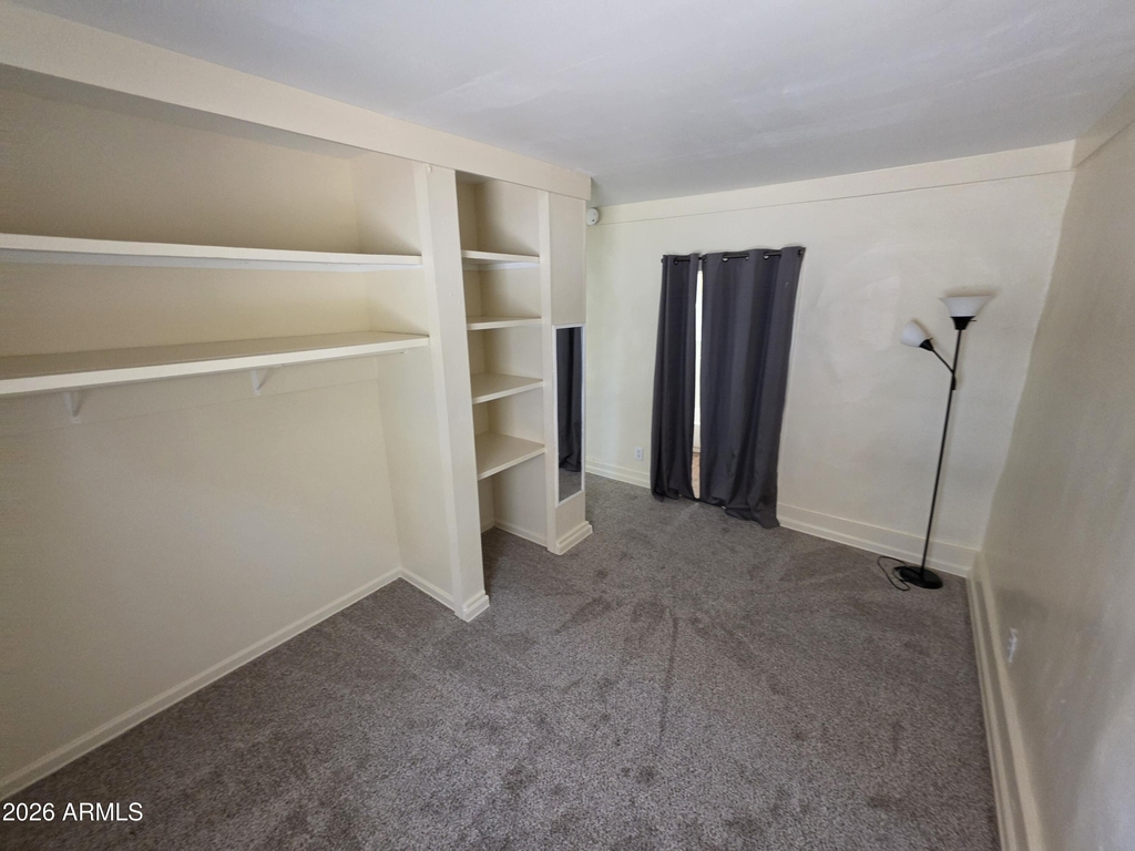 521 W 5th Street - Photo 8