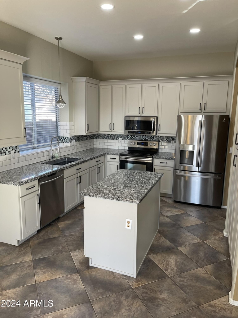 871 W Cherrywood Drive - Photo 10