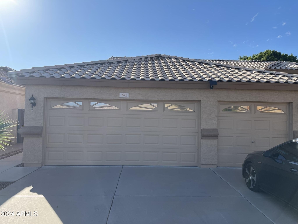 871 W Cherrywood Drive - Photo 1