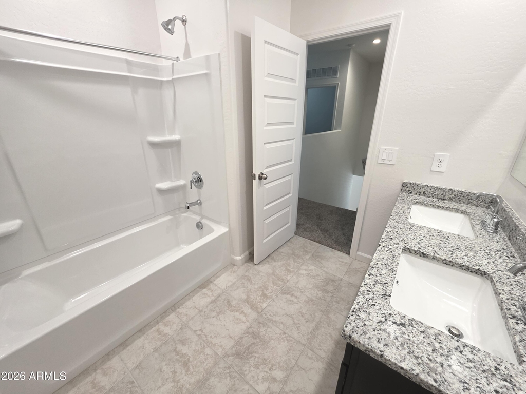 2844 W Shepperd Avenue - Photo 25