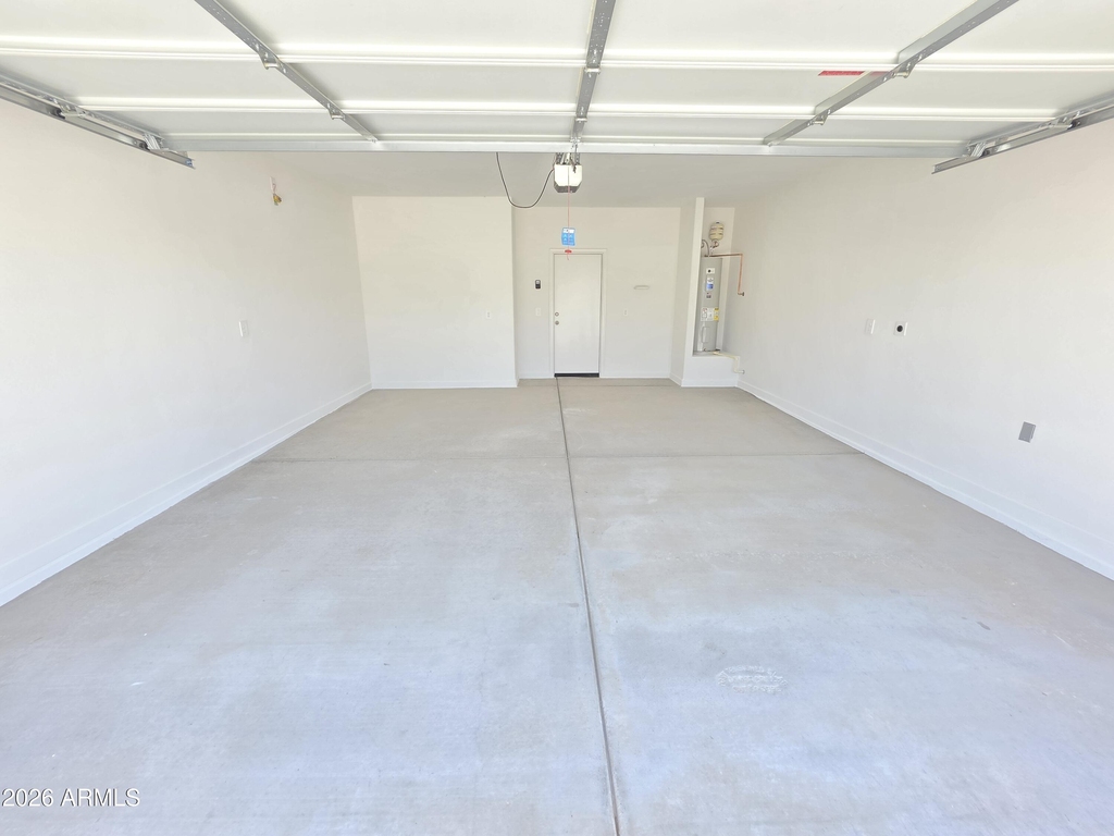 2844 W Shepperd Avenue - Photo 29