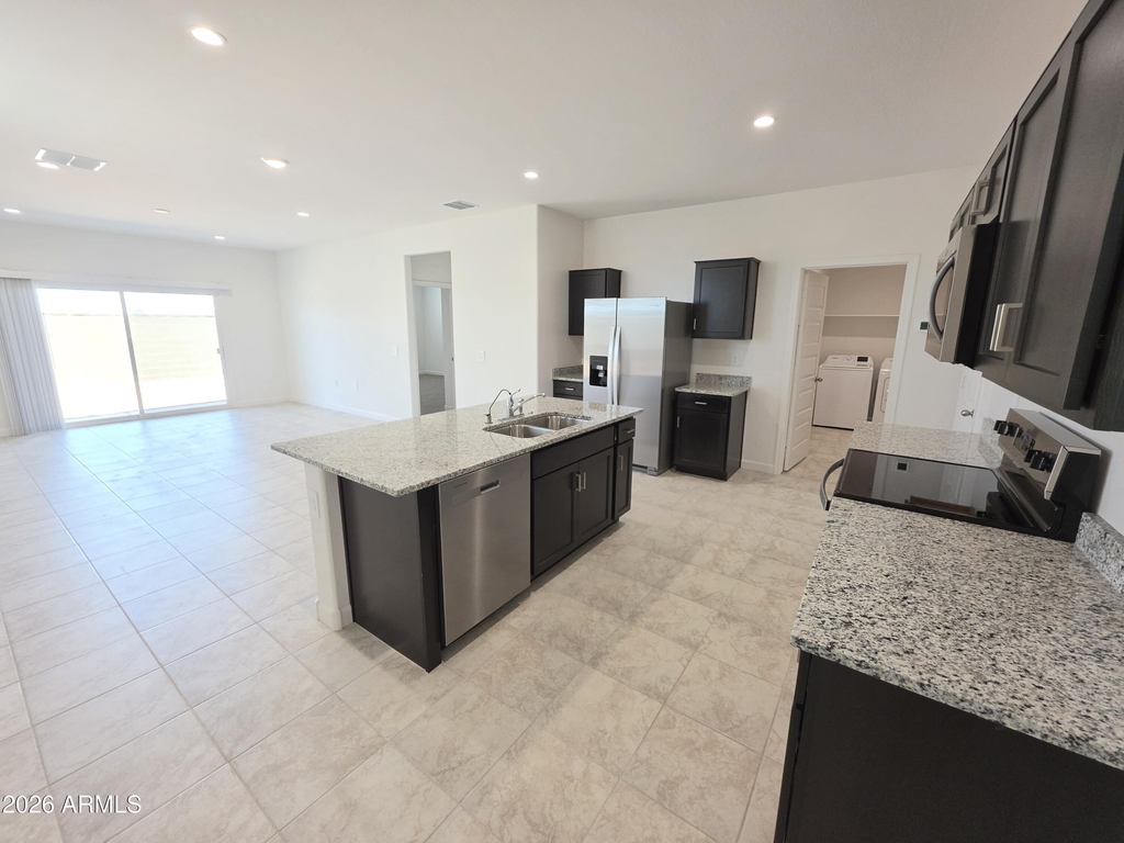 2844 W Shepperd Avenue - Photo 7