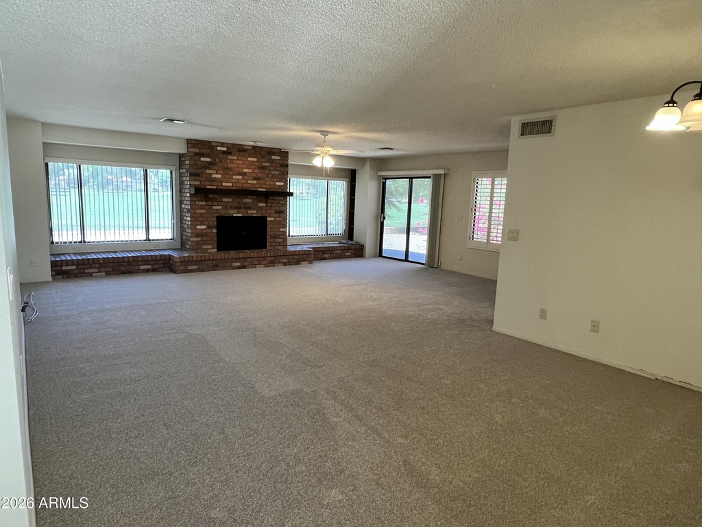 18942 N 96th Lane - Photo 2