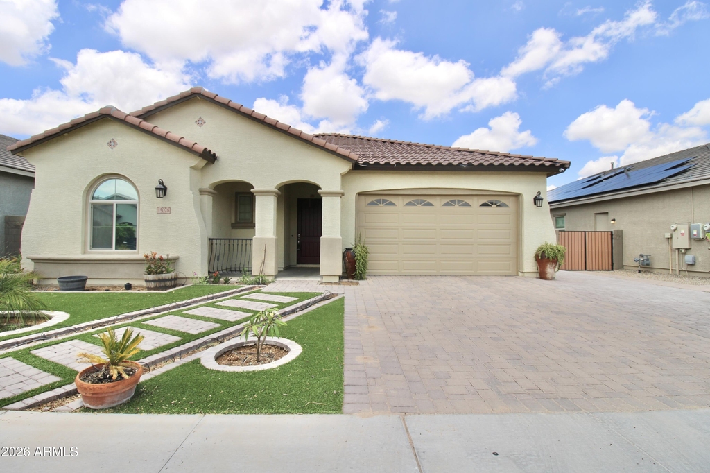 15078 W Roosevelt Street - Photo 0