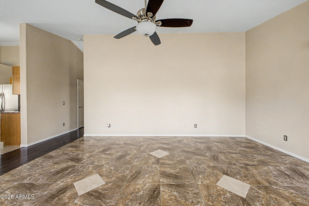 14121 W Fieldings Ferry - Photo 5