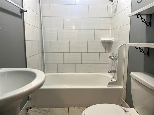 1017 Vine Street - Photo 15