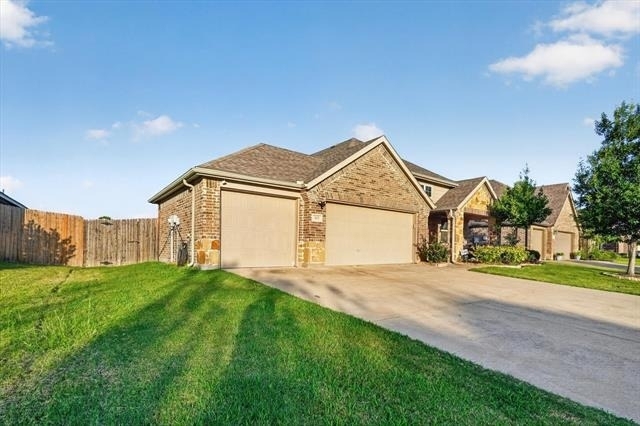 305 Acadia Lane - Photo 2