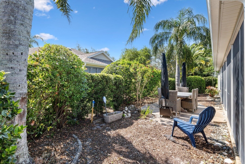 734 Winifred Way - Photo 3