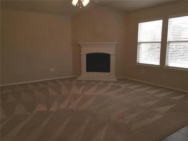 14911 Riverside Drive - Photo 2