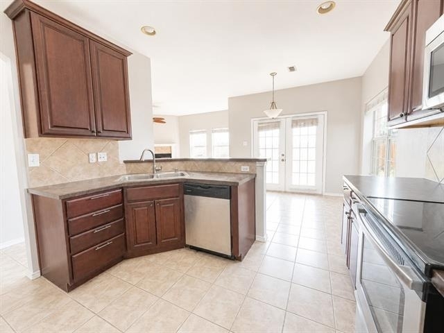 127 Castleridge Drive - Photo 4