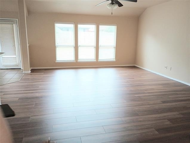1817 Pecan Grove Drive - Photo 2