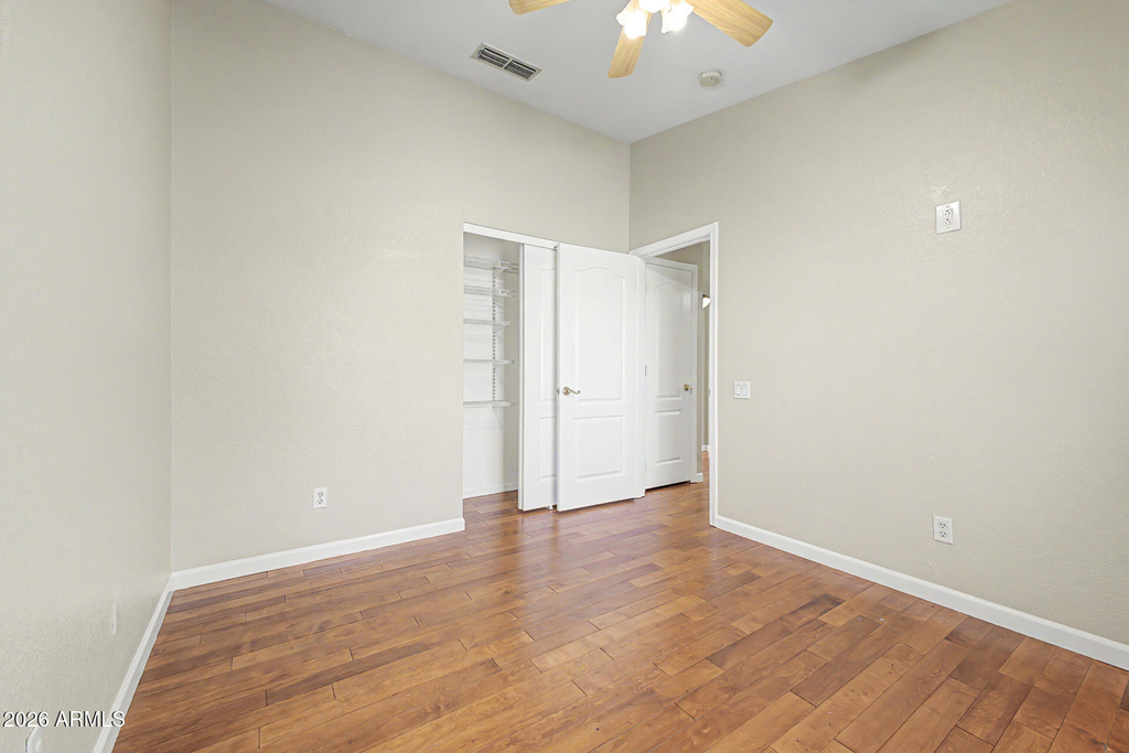 558 W Bluefield Avenue - Photo 22
