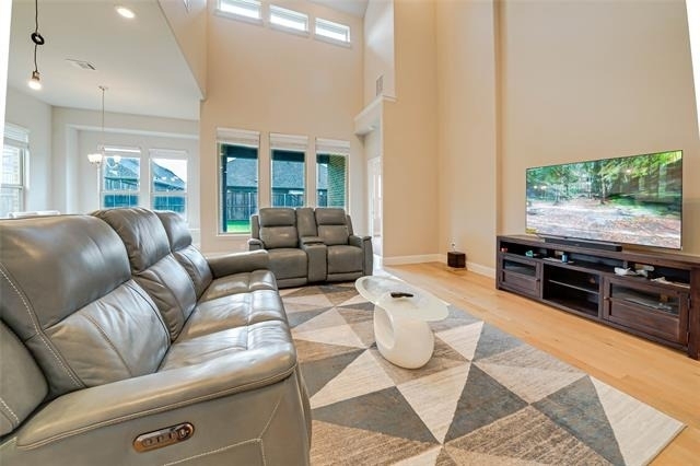 707 Gatecrest Drive - Photo 3