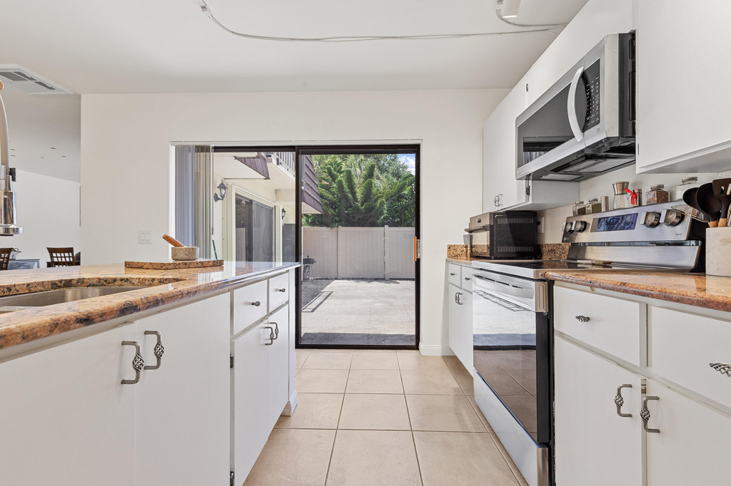 7424 74th Way - Photo 2