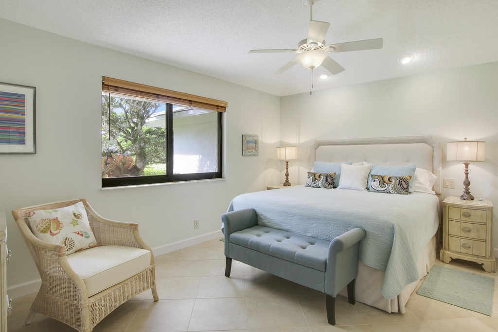 820 Club Drive - Photo 12