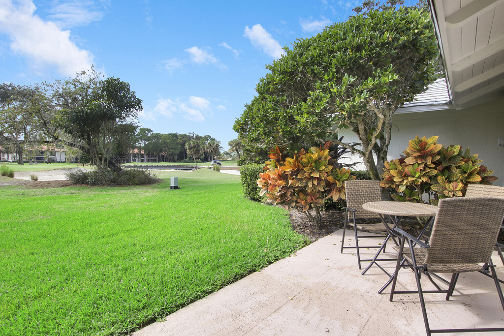 820 Club Drive - Photo 15
