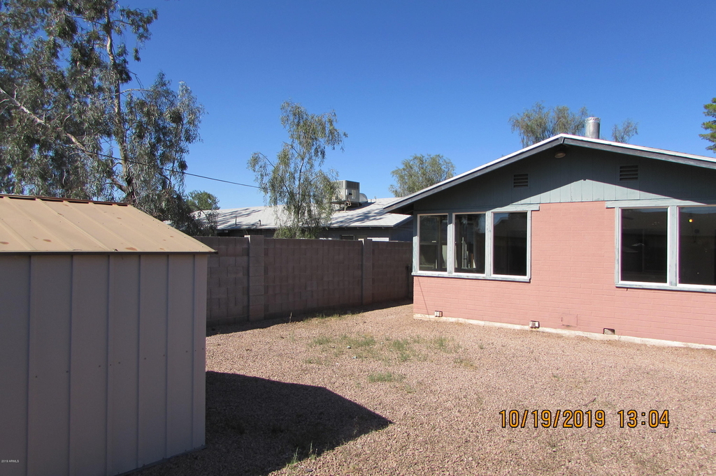 719 W 10th Street - Photo 45
