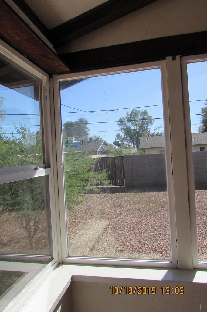 719 W 10th Street - Photo 40